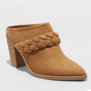 {Universal Thread} Womens Cognac Avis Mule Heel booties size 7.